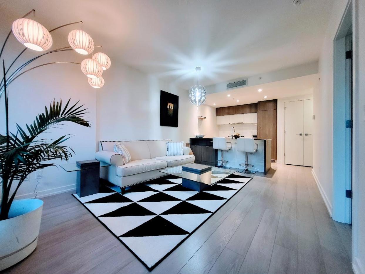 Your Perfect Escape - Modern Landmark Condo In Downtown Calgary - Free Parking- Premium Location Eksteriør billede
