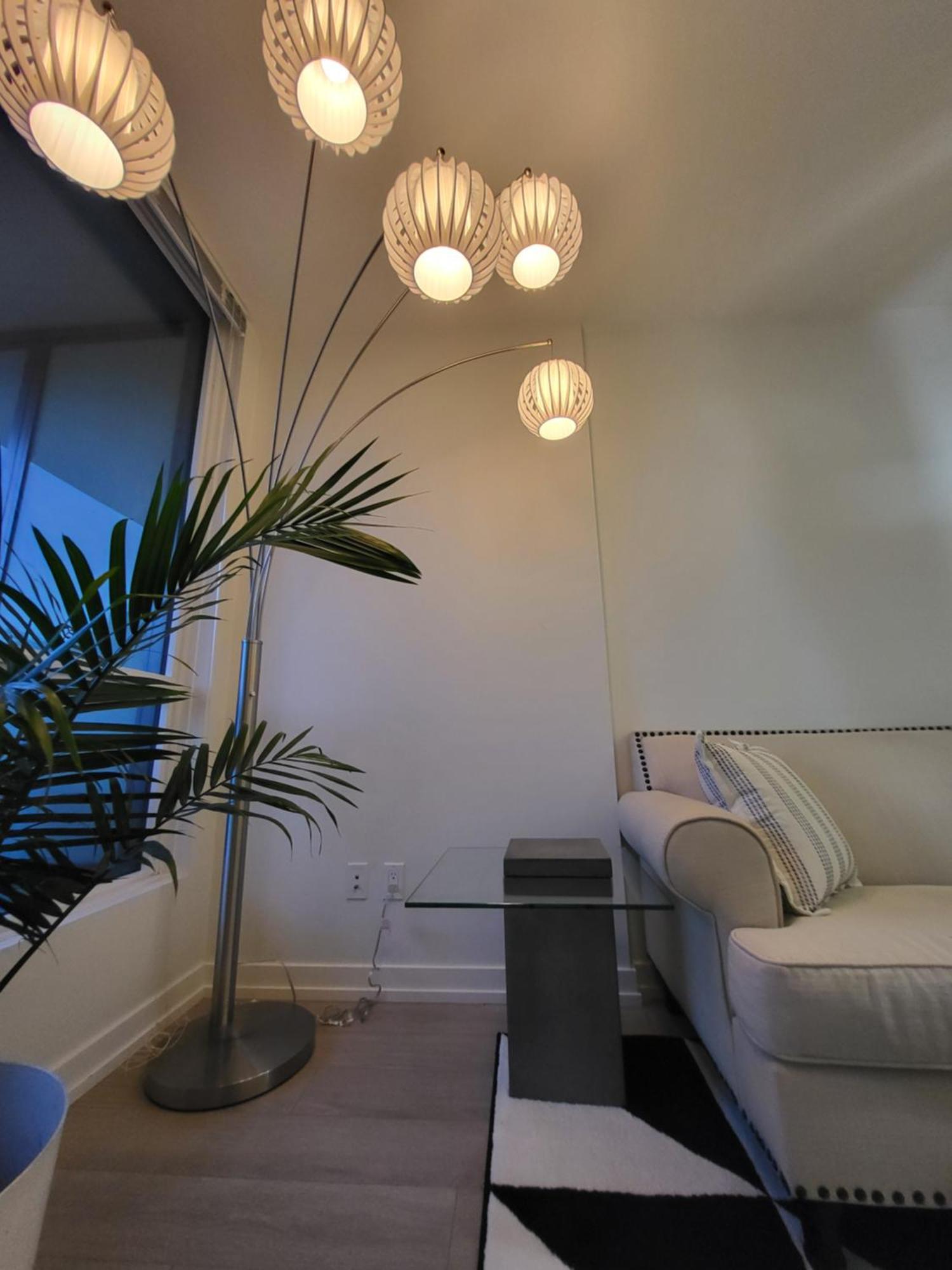 Your Perfect Escape - Modern Landmark Condo In Downtown Calgary - Free Parking- Premium Location Eksteriør billede